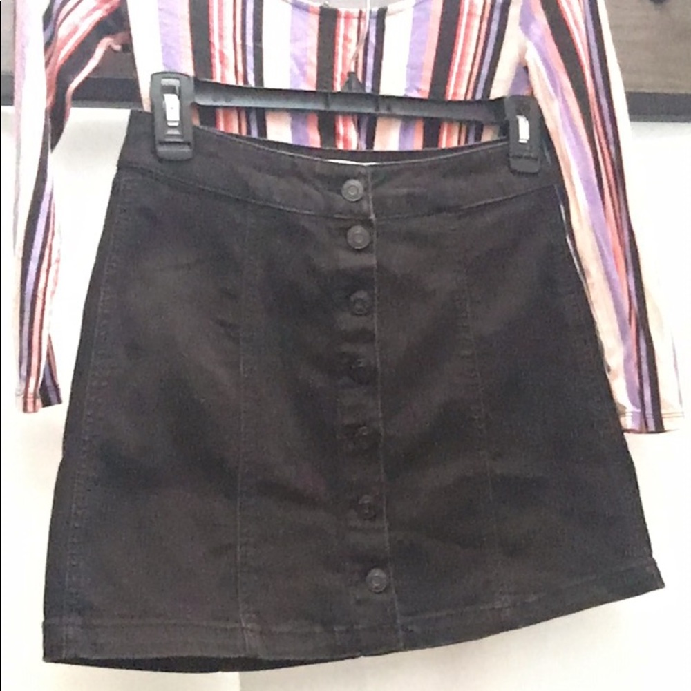 ⬇️ 2/$25 Listings Mudd JRs  Classic Button-front A-line Mini Skirt